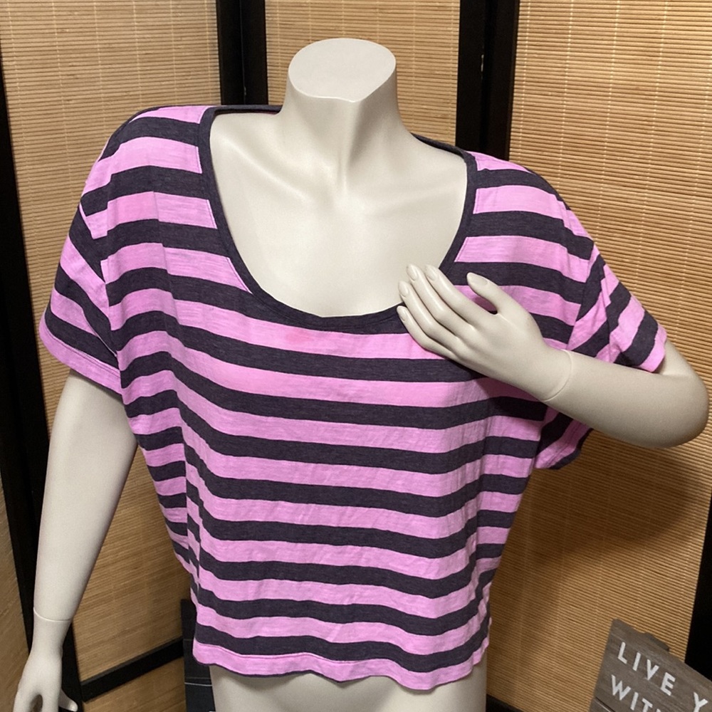PINK crop striped top fair condition - Picture 7 of 8